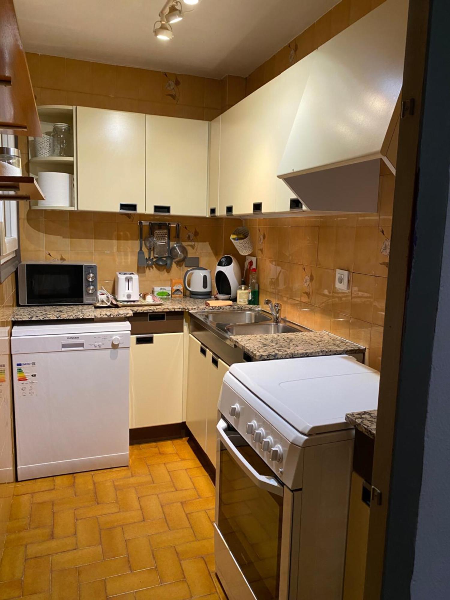 Apartamento Felicitat Figueres  Buitenkant foto